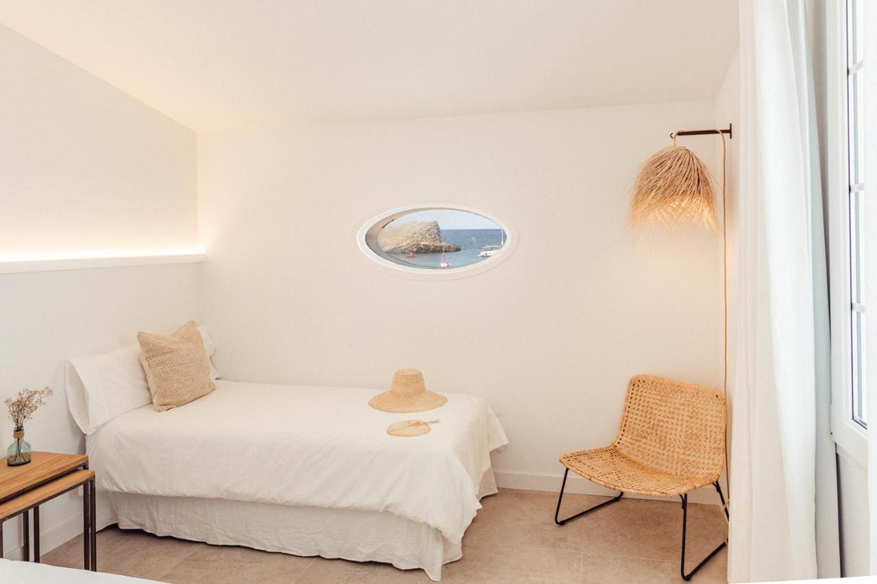 Apartamento Las Golondrinas Arenal - Adults Only Arenal d'en Castell Ngoại thất bức ảnh